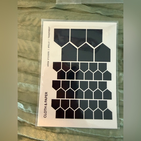 Cloth & Paper Bundle - Picture 6 of 7